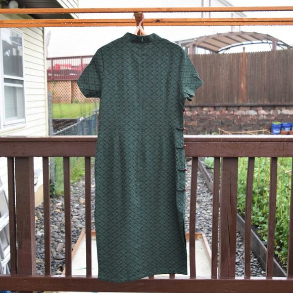 【SOLD】Dark Green Flora Qipao Midi Dress - Chinese Traditional Cheongsam - Picture 4 of 5